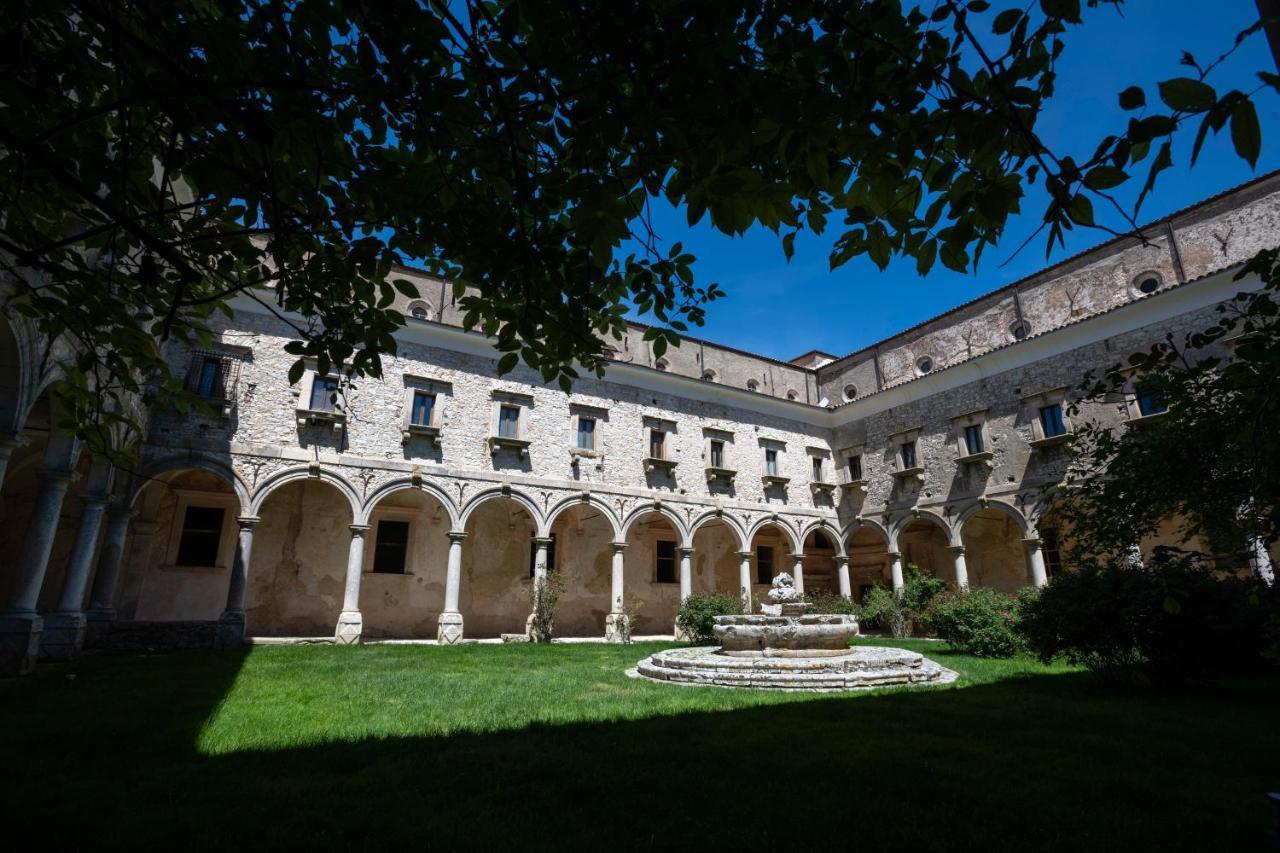 Gasthaus Abbazia Santa Maria Del Bosco Contessa Entellina Exterior foto