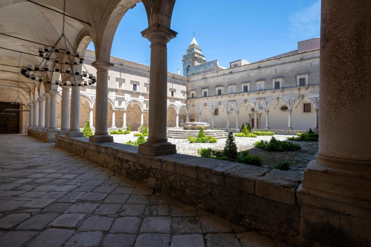 Gasthaus Abbazia Santa Maria Del Bosco Contessa Entellina Exterior foto