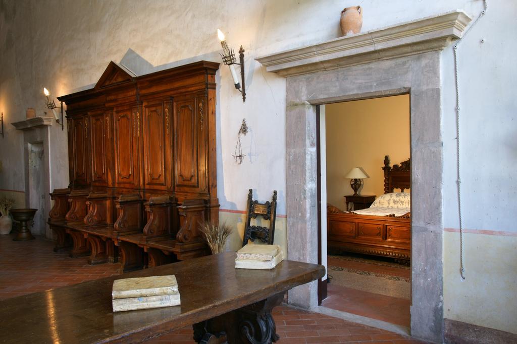 Gasthaus Abbazia Santa Maria Del Bosco Contessa Entellina Exterior foto