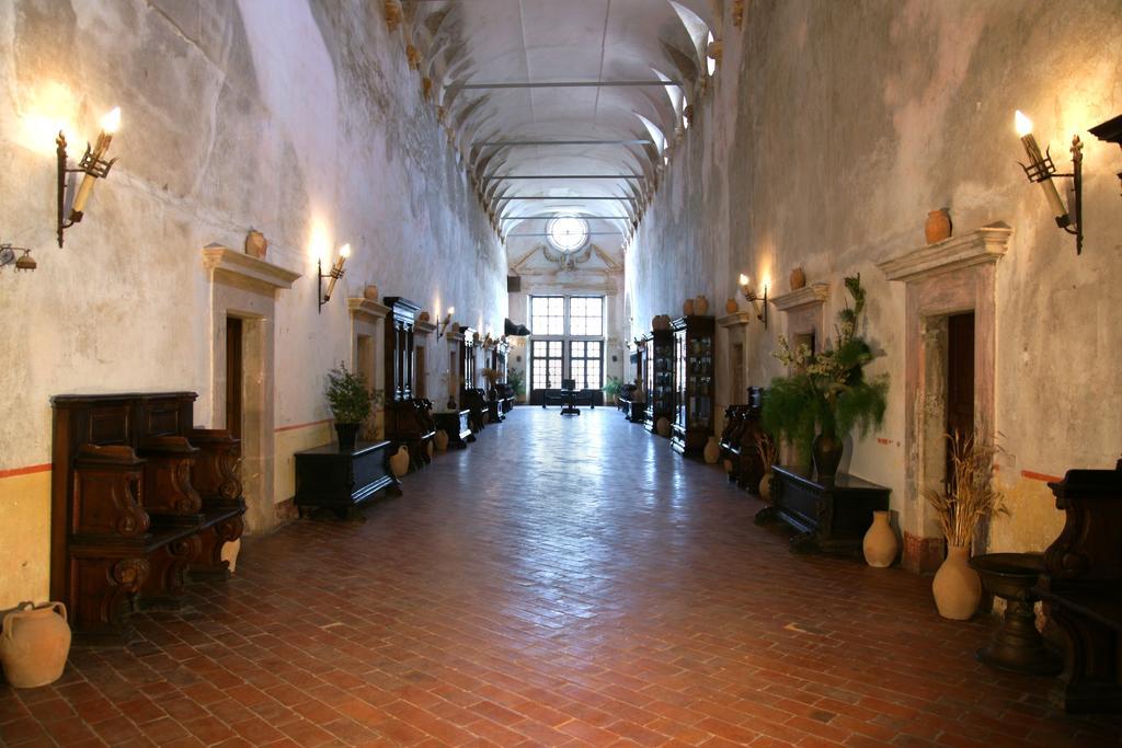 Gasthaus Abbazia Santa Maria Del Bosco Contessa Entellina Exterior foto