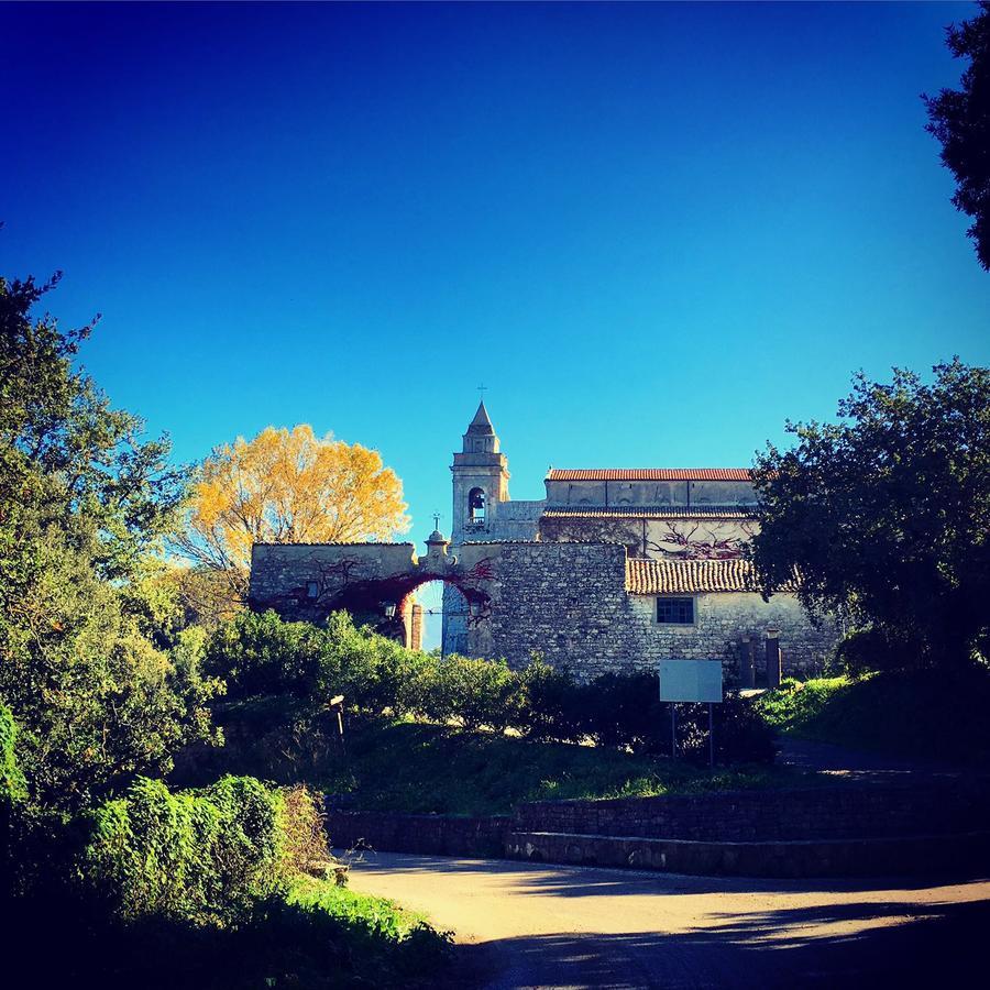 Gasthaus Abbazia Santa Maria Del Bosco Contessa Entellina Exterior foto