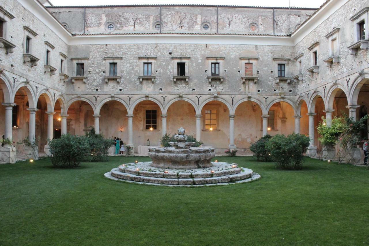 Gasthaus Abbazia Santa Maria Del Bosco Contessa Entellina Exterior foto